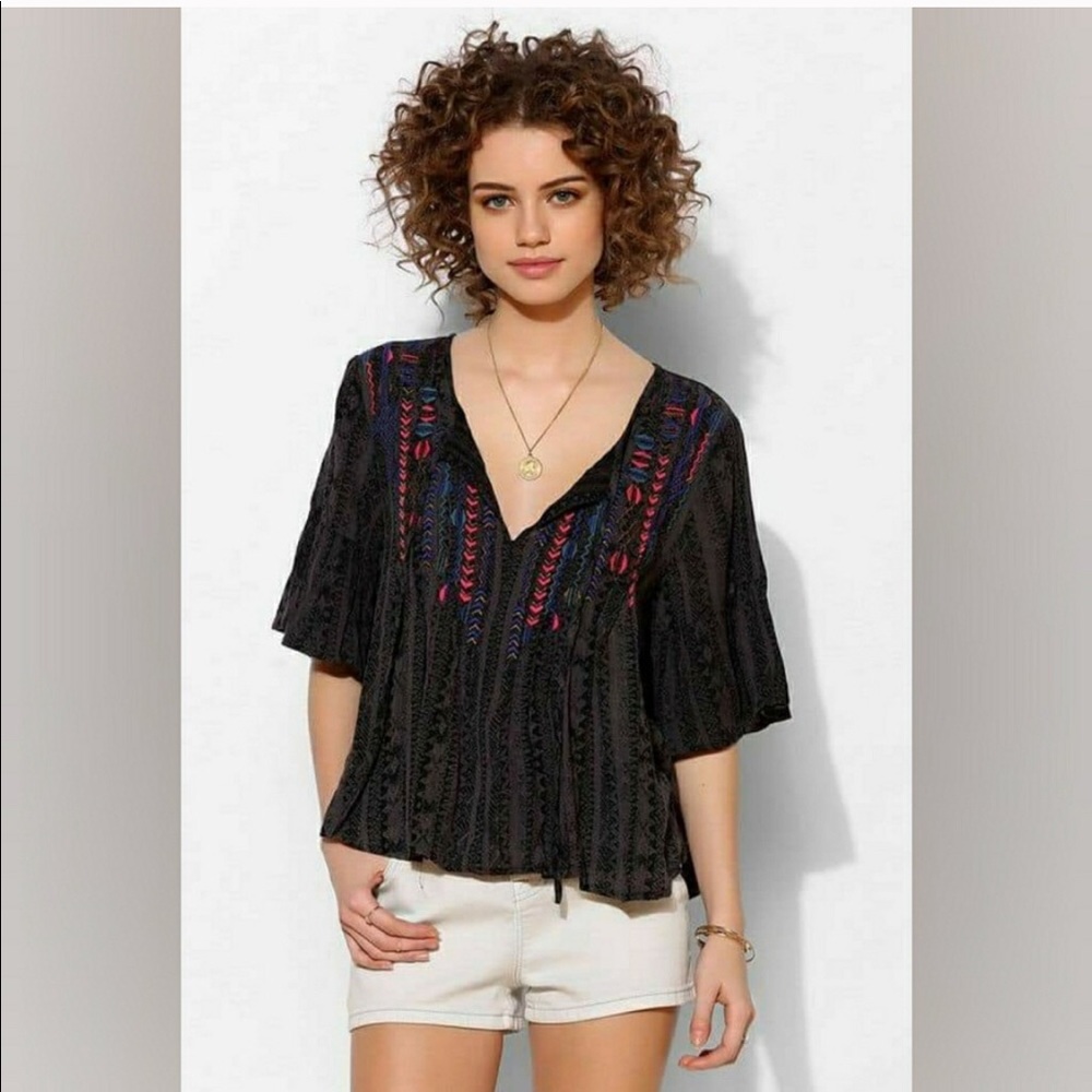 Ecote Willow Boho ruffle sleeve embroidered blouse